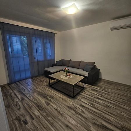 Apartman Smit Umag Eksteriør billede